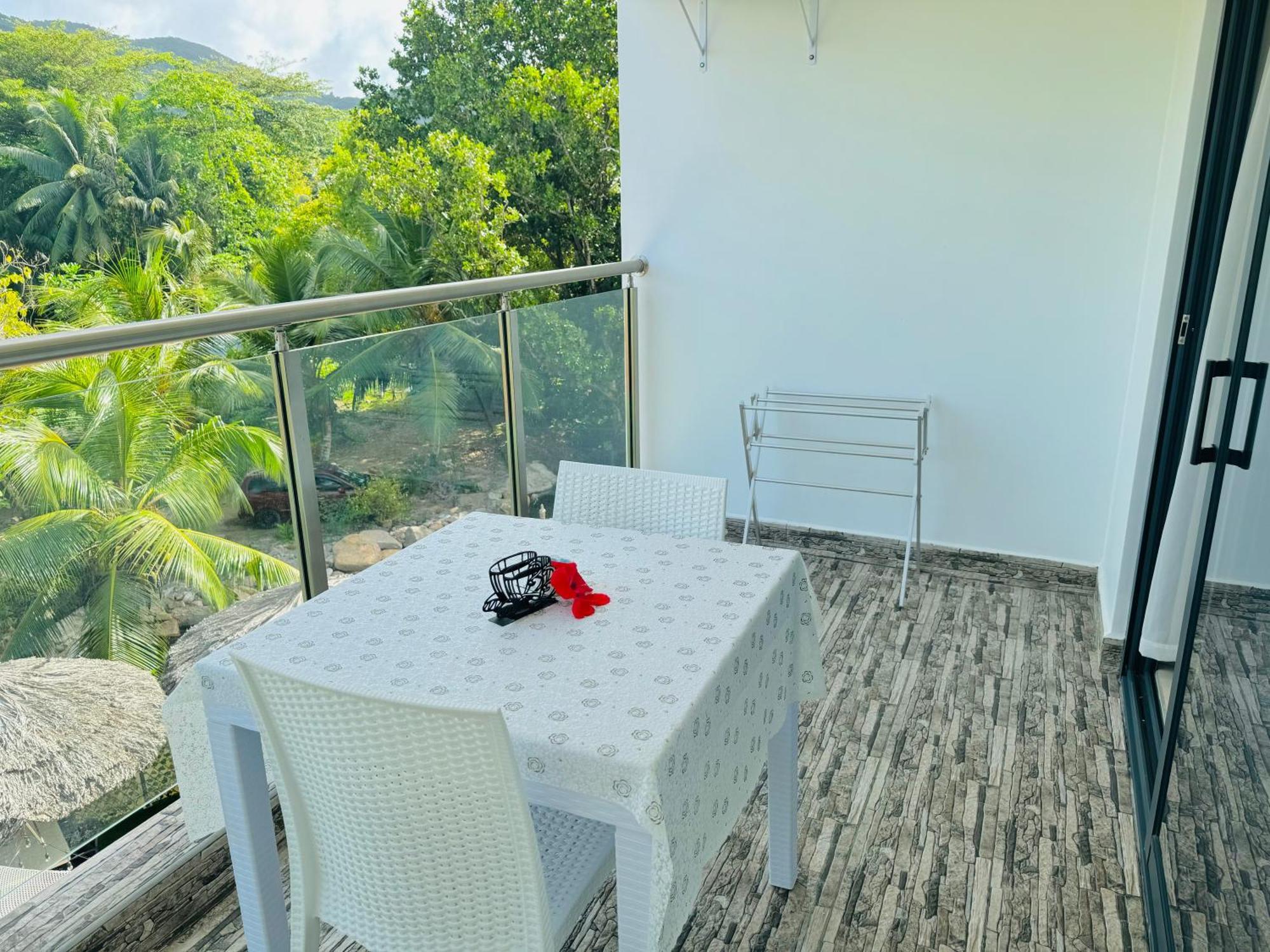 Bijoutier Apartments Grand Anse (Praslin) Exterior foto